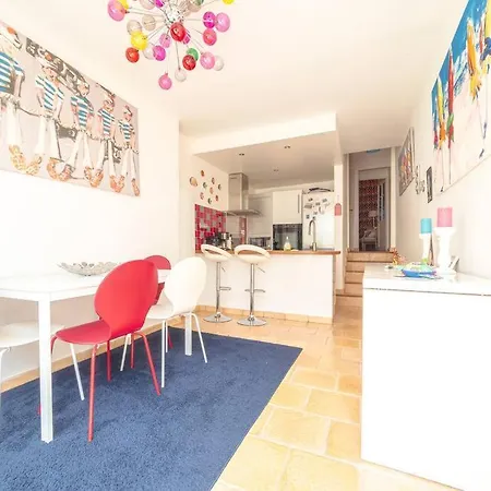 Maison Avec Terrasse Et Proche - Collection Idylliq 펜션 *