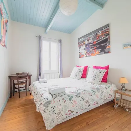 펜션 Maison Avec Terrasse Et Proche - Collection Idylliq *