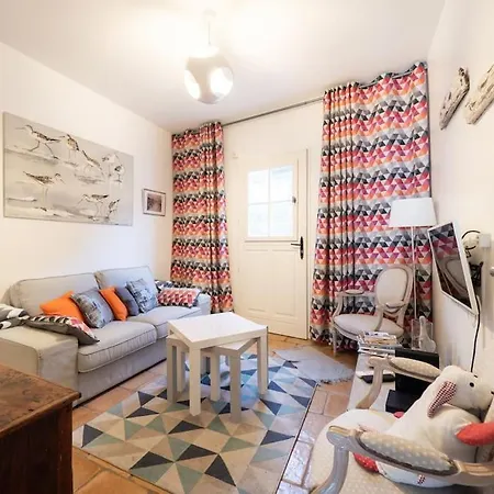 펜션 Maison Avec Terrasse Et Proche - Collection Idylliq *
